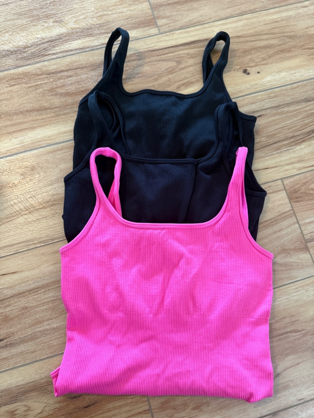 OQQ Ribbed Tank Camisole 3 Set in Black and Hot Pink